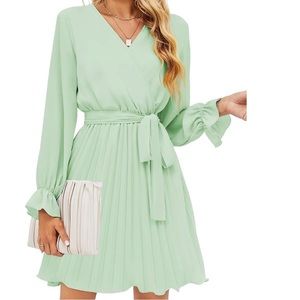 V Neck Pleated Long Sleeve Dress